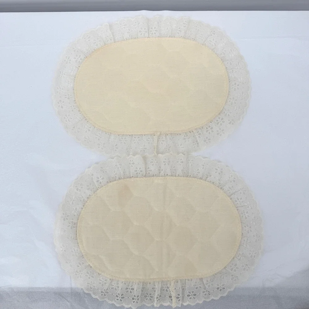 Cottage Core VTG Doily Dresser Scarves Eyelet‎ Lace Ruffle Quilted Cream 2 Pc